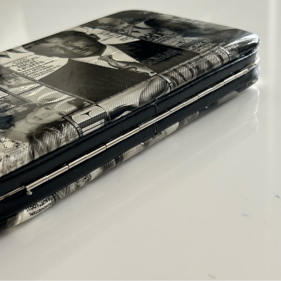 B&W Iconic Vogue Covers clutch - Picture 5 of 12